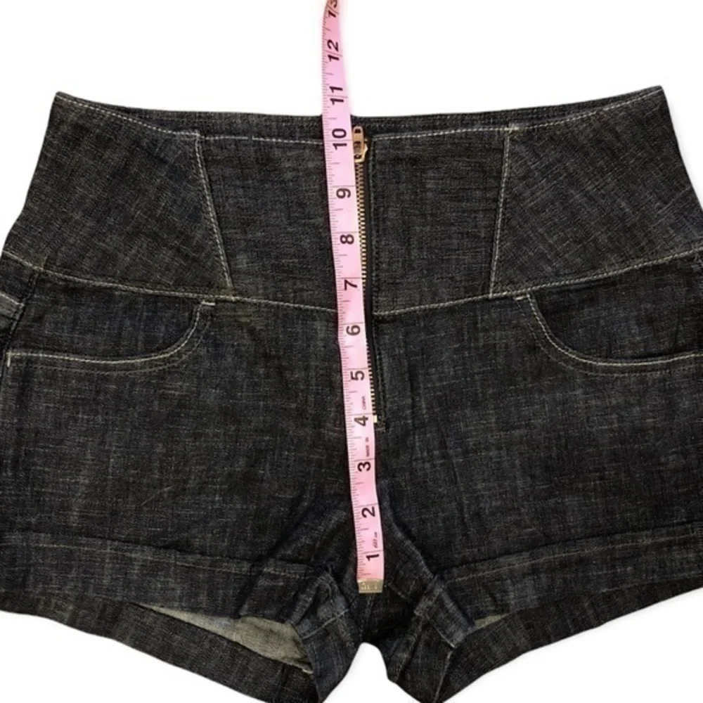 High waist shorts from Refuge dark wash with gold zipper